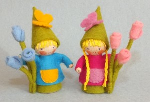 TWO LITTLE SUMMER GNOMES KIT PPK216