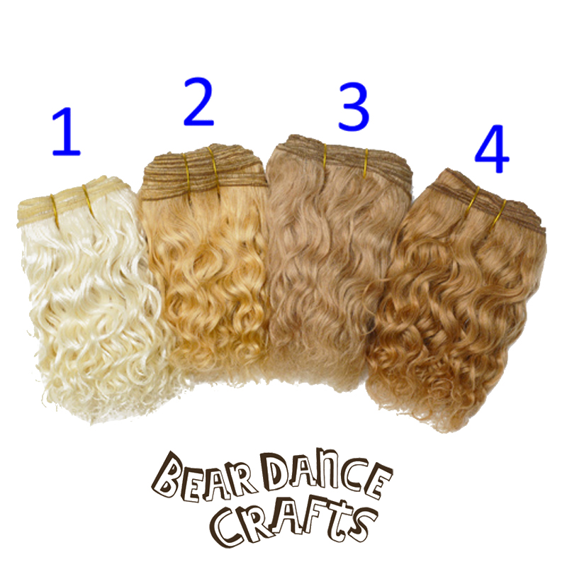 wavy weft doll making hair blond, light brown and caramel tones